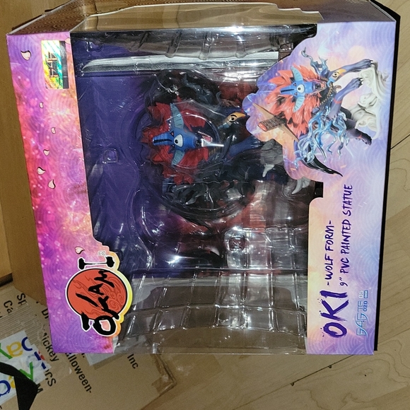 Oki wolf form 9" pvc painted statue new in box capcom toy figure - Picture 2 of 8